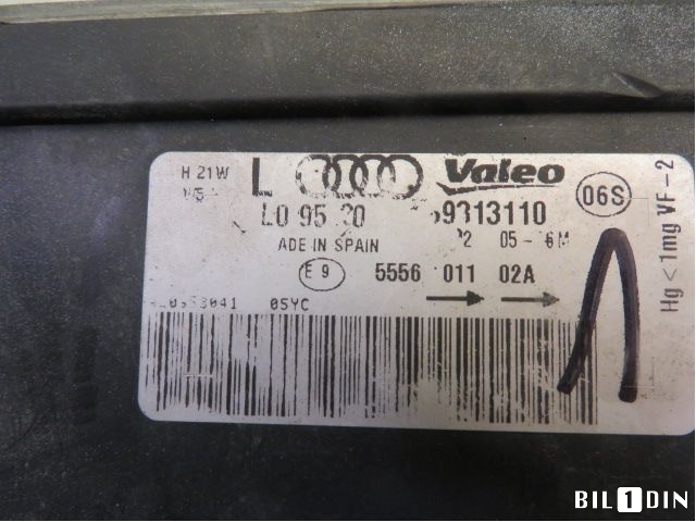 Tåkelykt venstre foran til Audi Q7 2006-2010 (Type I, Fase 1)  (AUDI|4L0941061B|)