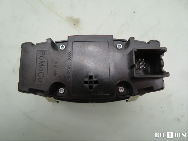 Bryter lys til Ford Transit 2014-->>  (FORD|2048031||10140019)