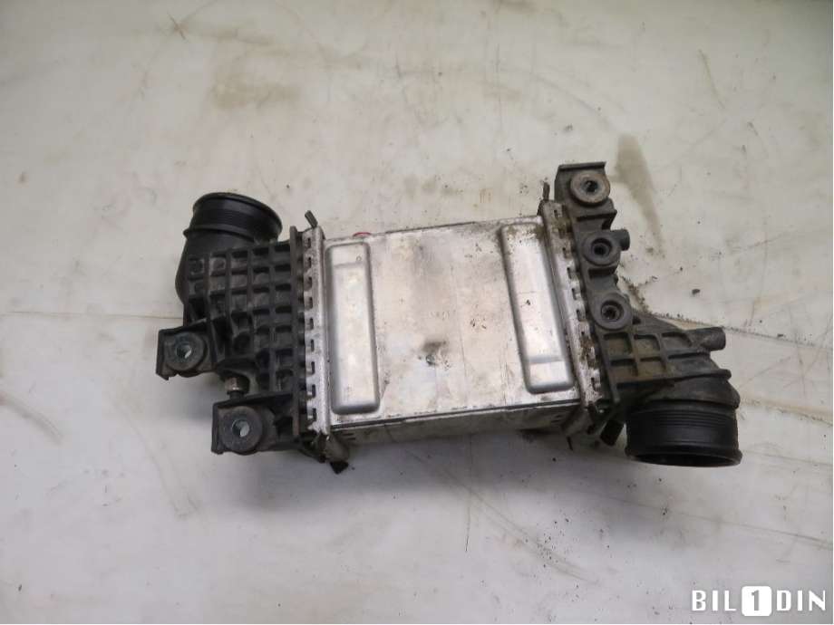 Intercooler til VW Transporter / Caravelle 2015-2019 (T6) (T6) (VOLKSWAGEN|04L145749|GP677005|)