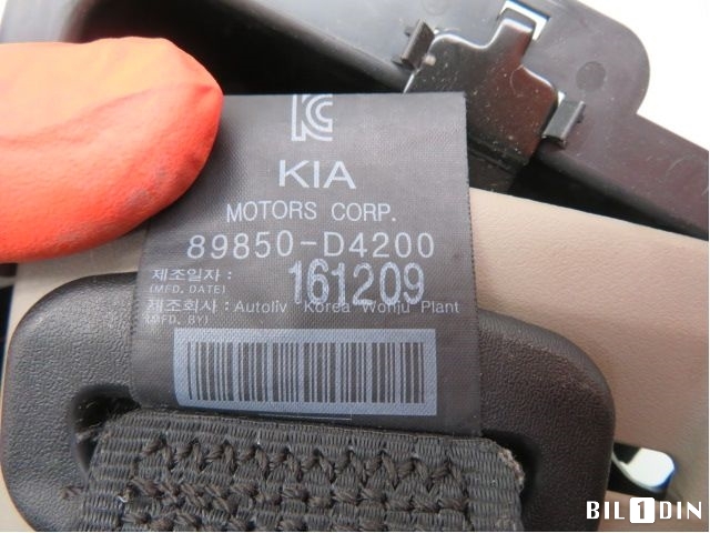 Sikkerhetsbelte bak midtre til Kia Optima 2017-2020  (KIA|89850D4200|)
