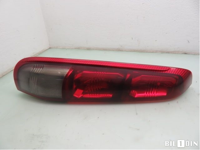 Baklykt venstre til Nissan X-Trail 2002-2007 (T30) (T30) (NISSAN|26555EQ025|)