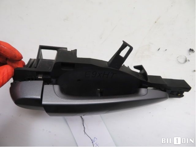 Dørhåndtak utv høyre bak til BMW 3-Serie 2005-2011 (E90/E91/E92/E93) (E90/E91/E92/E93) (BMW|51227199840|)