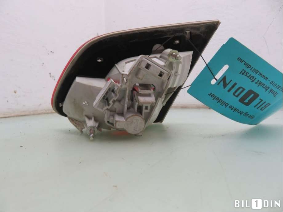 Baklykt venstre indre til Škoda Superb 2008-2015 (Type II) (SKODA|3T5945107|3T5945093|)