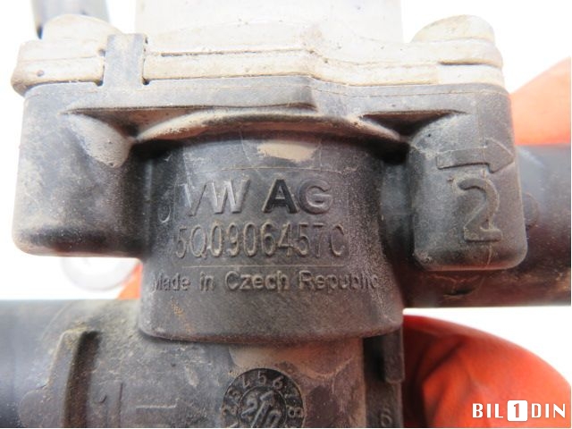 Diverse deler til VW ID.3 2020-->>  (VOLKSWAGEN|5Q0906457C|)