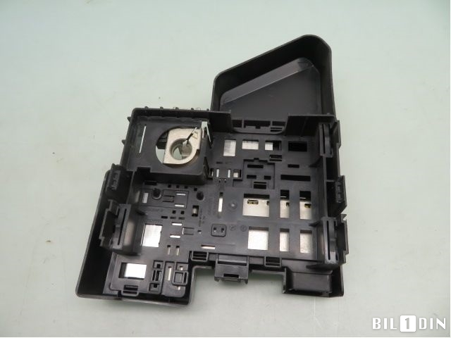 Batterikasse/feste til Ford Explorer 2020-->>  (FORD (US)|L1MT14N003BB|2414513|)