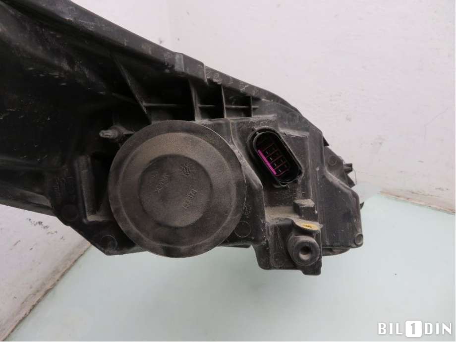 Frontlykt venstre halogen til Ford Fiesta 2008-2012 (Type VI, Fase 1)  (FORD|8A6113W030CH|1740028|8A6113W030CG)