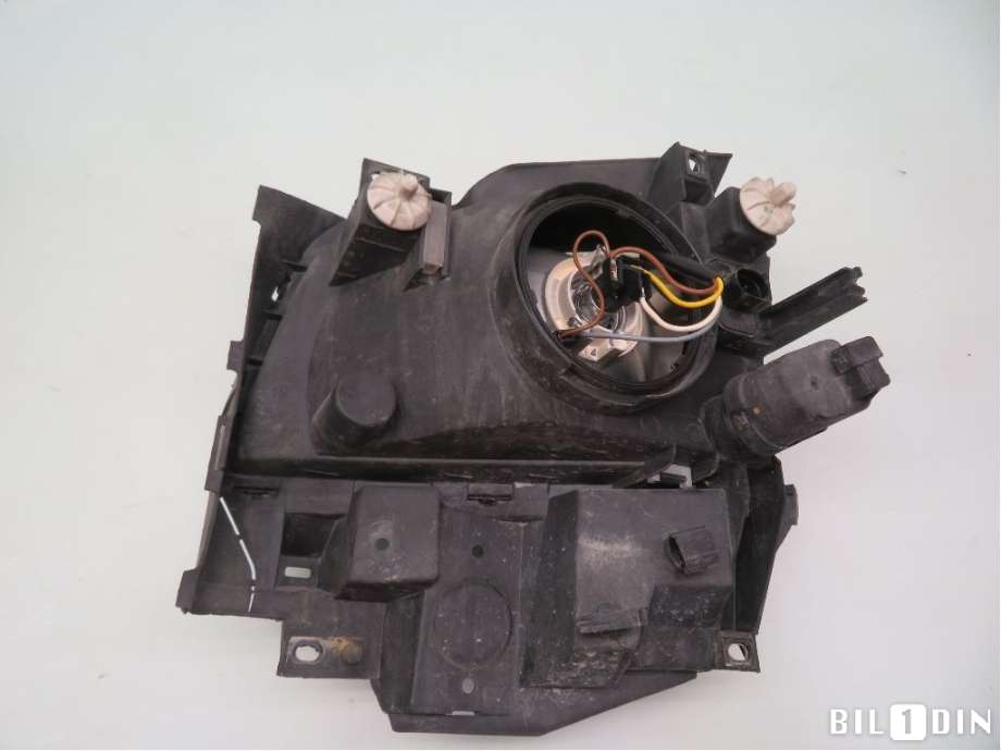 Frontlykt høyre halogen til VW Transporter / Caravelle 1990-2003 (T4) (T4) (VOLKSWAGEN|7D1941010D|)