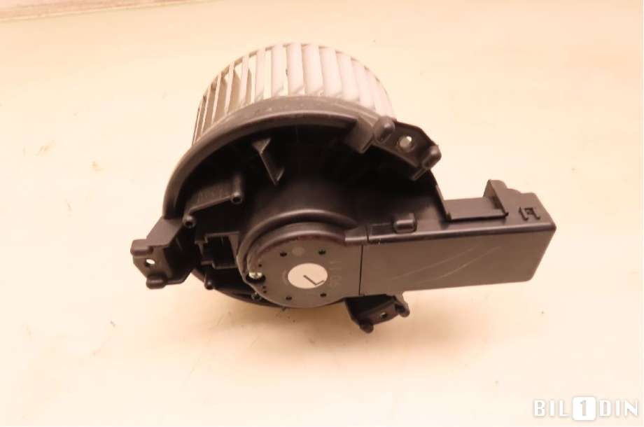 Varmeapparat motor til Toyota Hilux 2016-2020  (TOYOTA|871030K500|)