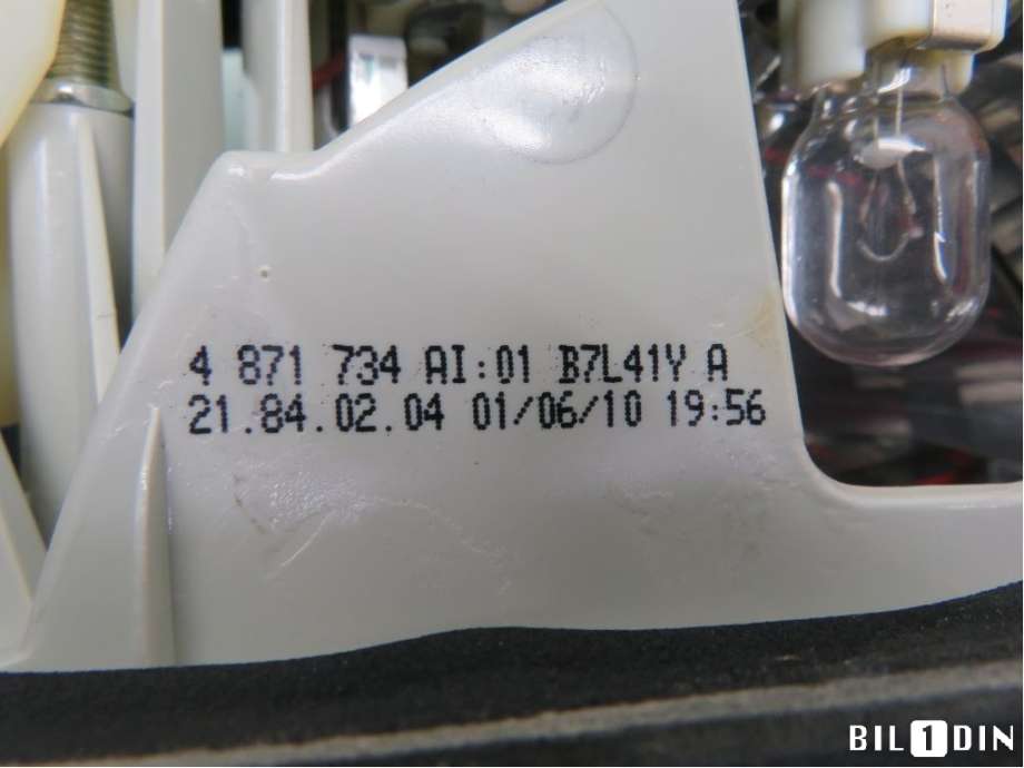 Baklykt høyre indre til BMW 3-Serie 2005-2011 (E90/E91/E92/E93) (E90/E91/E92/E93) (BMW|63217289428|)