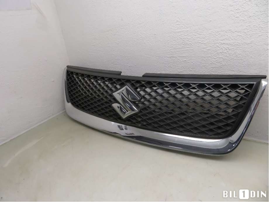 Grill til Suzuki Grand Vitara 2005-2015 (Type III)  (SUZUKI|7174165J0038B|)