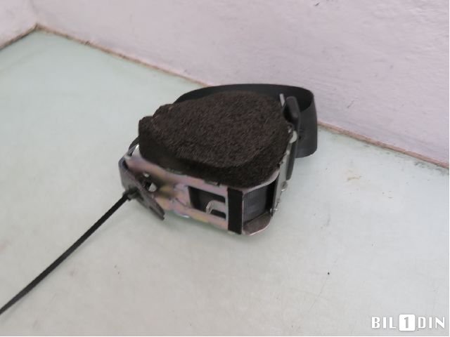 Sikkerhetsbelte bak venstre til Ford Kuga 2008-2012 (Type I)  (FORD|1778062|4M51A611B68CD|4M51A611B68CC)