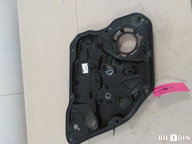 Ruteheis til Volvo V60, 2010-2013 (Type I, Fase 1)  (VOLVO|30784308)