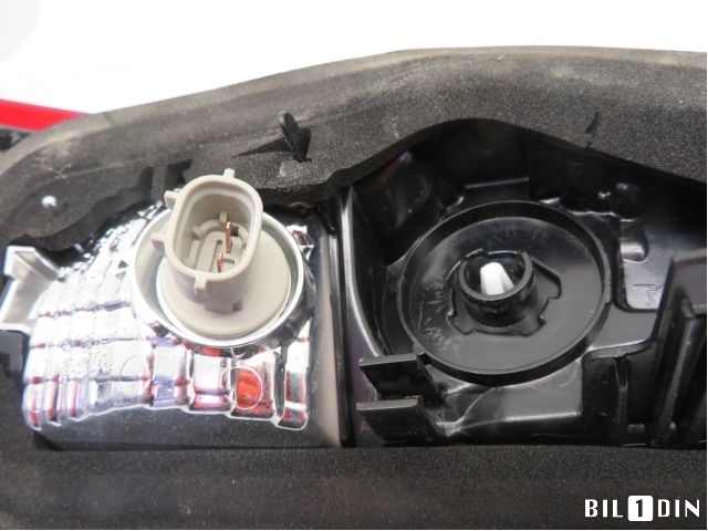 Baklykt høyre indre til Toyota Yaris 2014-2020 (Type III, Fase 2) (TOYOTA|815900D060|)