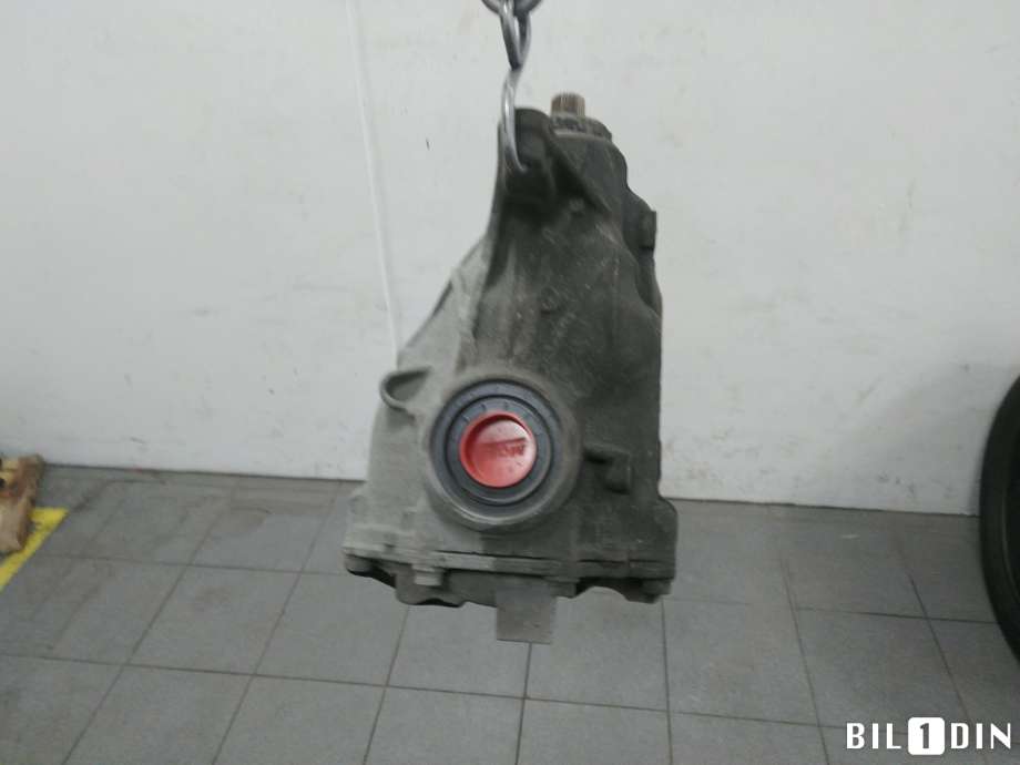 Kardang klokke bak til BMW 5-Serie 2010-2017 (F10/F11) (F10/F11) (BMW|33107630836|)