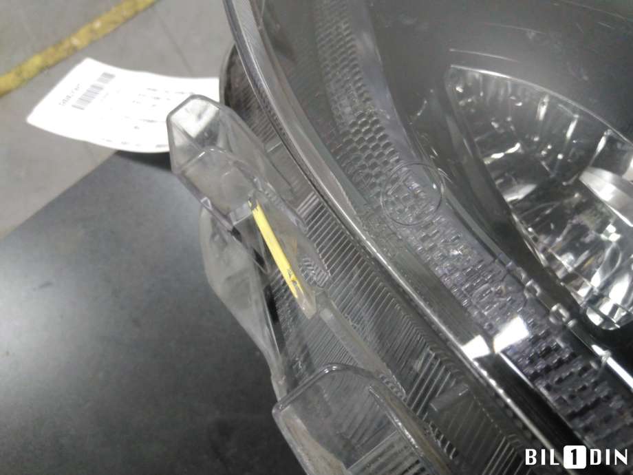 Frontlykt venstre halogen til BYD Tang 2020-->>  (BYD||010F1132EM80310111|STE4121010C)
