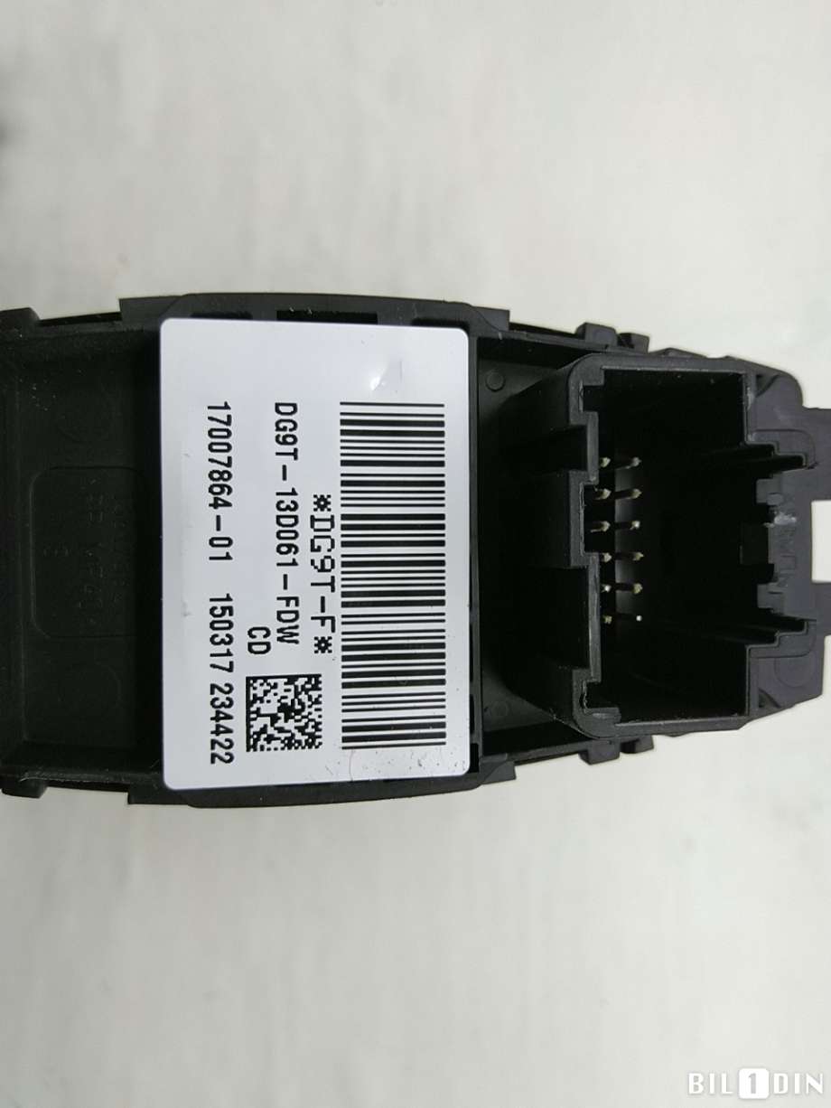 Bryter lys til Ford Mondeo 2014-2019 (Type V, Fase 1)  (FORD|2498830|)