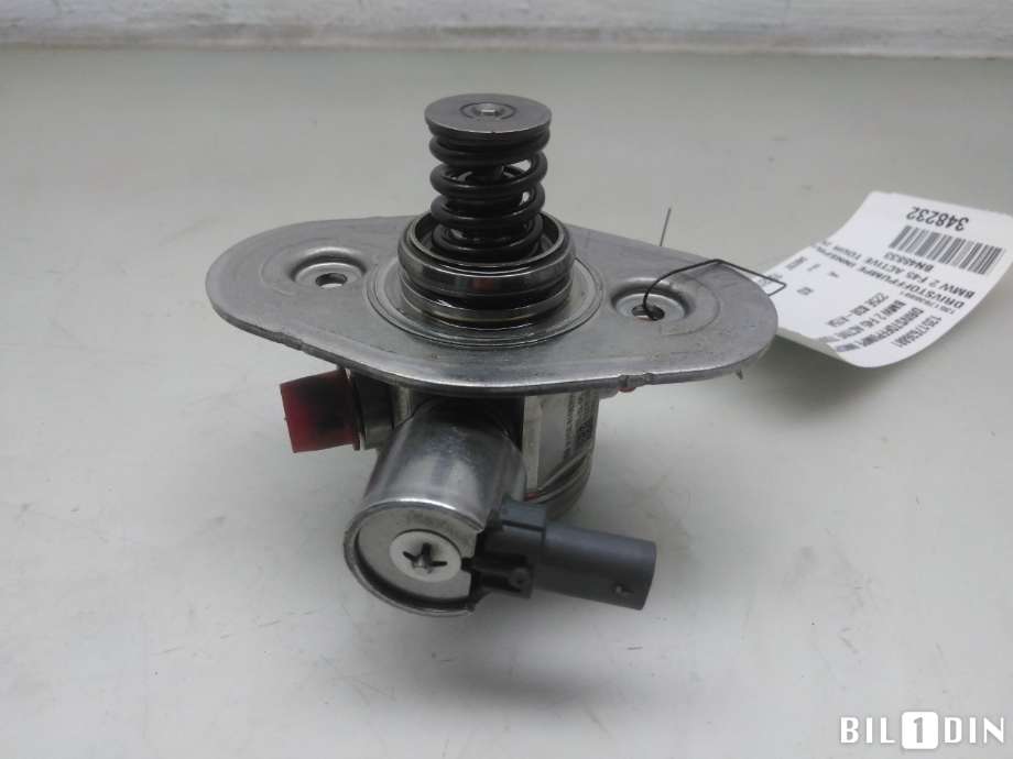Styreenhet drivstoffpumpe til BMW 2-Serie 2014-2021 (F22/F23) (F22/F23) (BMW|13517636881|)