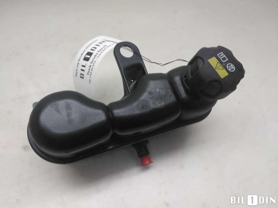 Ekspansjonstank til BMW 2-Serie 2014-2021 (F22/F23) (F22/F23) (BMW|17137645508|)