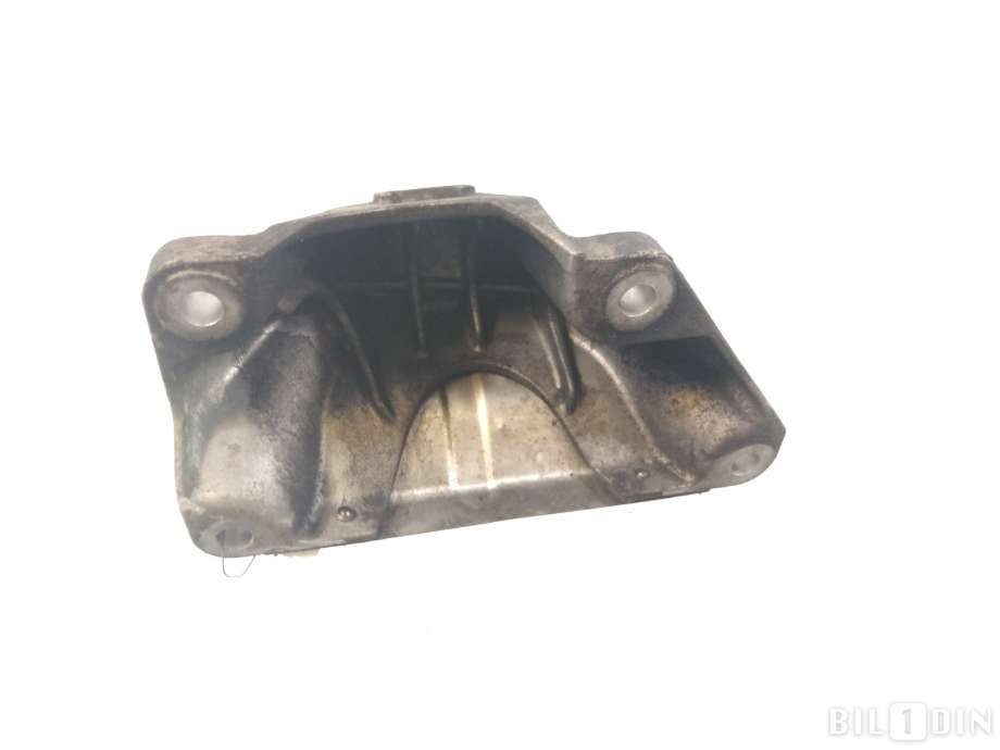 Motorfeste til BMW 7-Serie 2009-2015 (F01/F02/F03/F04) (F01/F02/F03/F04) (BMW|22116777624|)