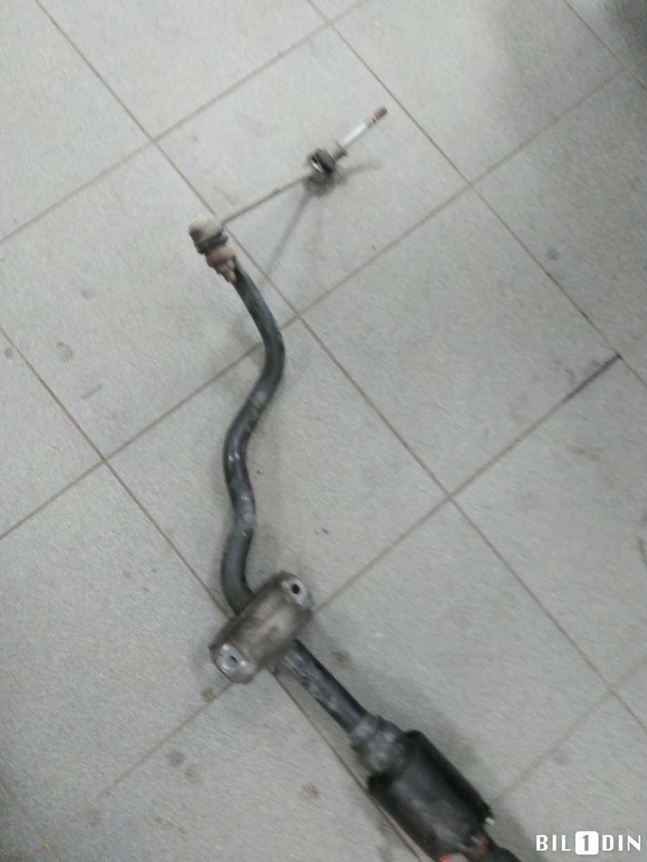 Stabilisatorstag foran til BMW X5 2007-2013 (E70) (E70) (BMW|37116856418|)