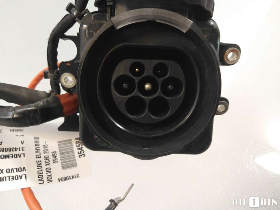 Batterilader inntak/luke til Volvo XC60 2017-->> (Type II)  (VOLVO|31419034|31438085|)
