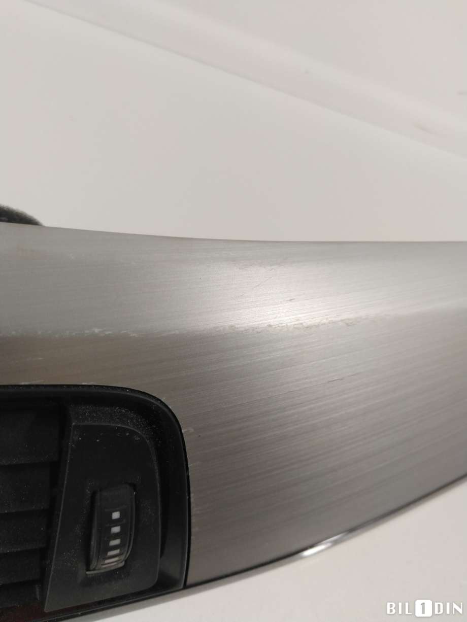 Dashbord friskluftdyse til BMW 4-Serie 2013-2020 (F32/F33/F36) (F32/F33/F36) (BMW|64229218552|)