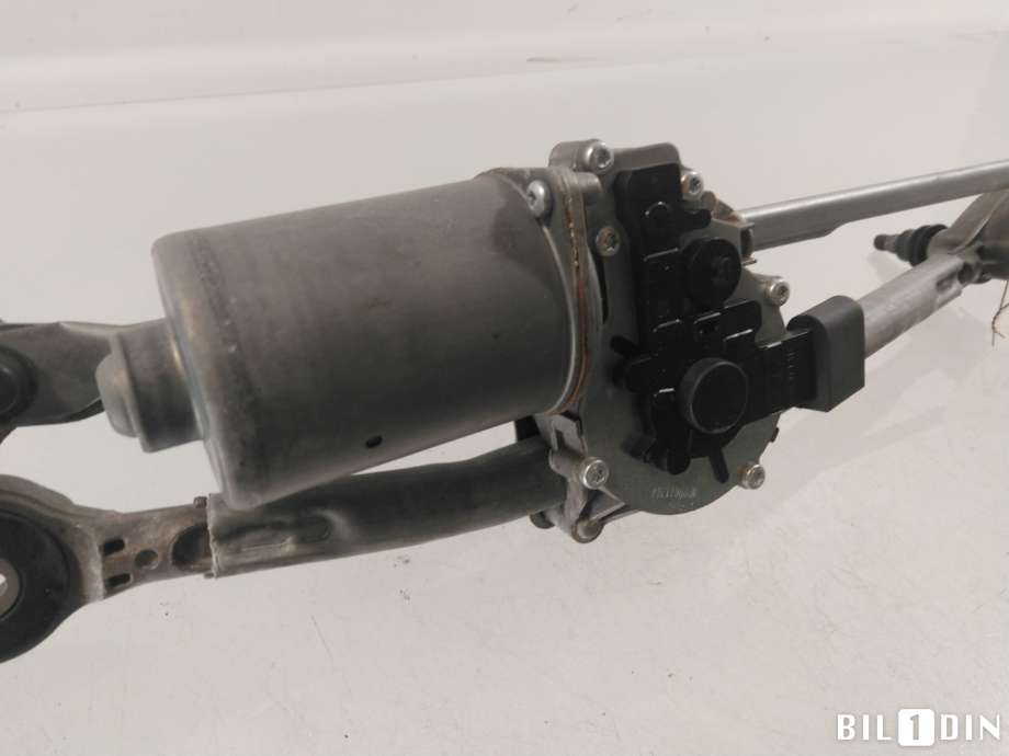 Viskermotor frontrute til BMW 3-Serie 2005-2011 (E90/E91/E92/E93) (E90/E91/E92/E93) (BMW|61617161711|)