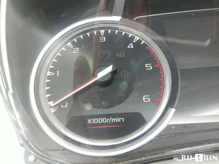 Instrumentpanel til Isuzu D-Max 2021-->> (Type III)  (|8976743640)