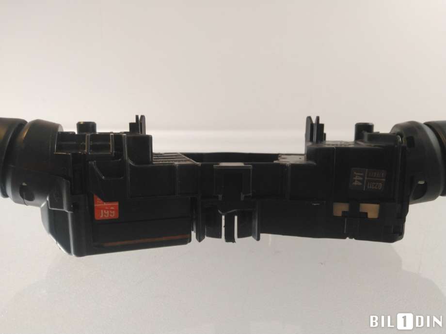Bryter combi til Toyota Auris 2010-2012 (Type I, Fase 2) (TOYOTA|8465202411|8414002311|)