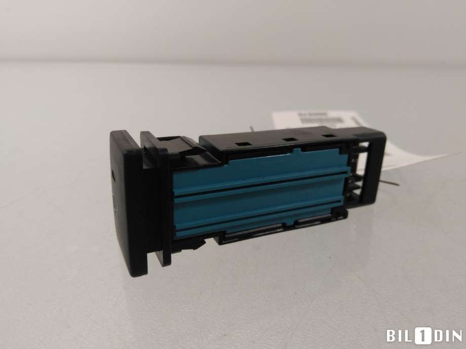 Bryter rutevarme til Toyota RAV4 2013-2015 (Type IV, Fase 1)  (TOYOTA|8479448021|)