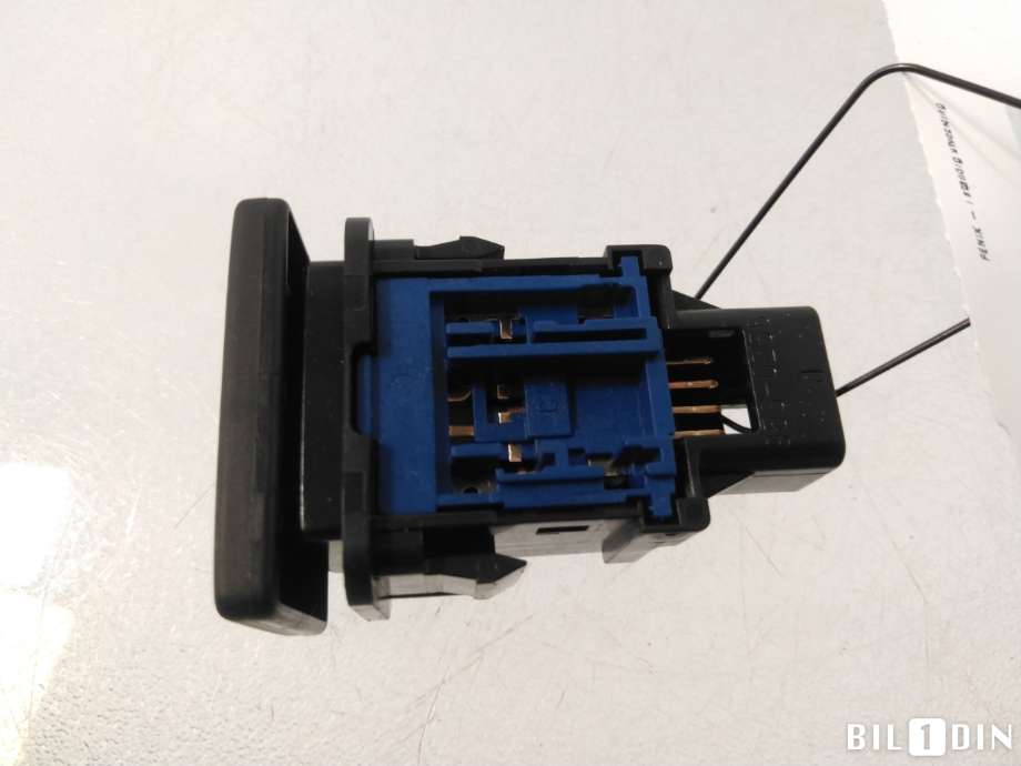 Bryter diverse til Toyota RAV4 2013-2015 (Type IV, Fase 1)  (TOYOTA|8447042021|)