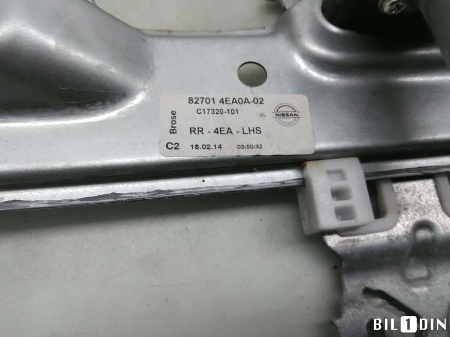 Ruteheis venstre bak til Nissan Qashqai 2014-2021 (Type II)  (NISSAN|827014EA0A|)