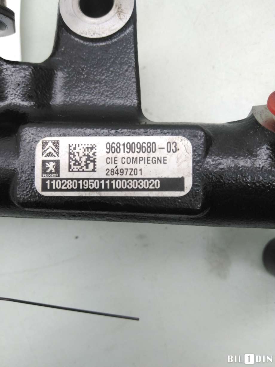 Dyseskinne (fuelrail) til Ford Mondeo 2011-2014 (Type IV, Fase 2)  (FORD|1841279|9M5Q9D280AB|)