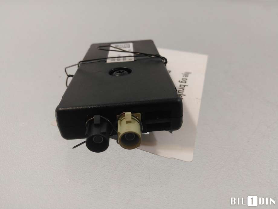 Antenne forsterker til BMW 5-Serie 2017-->> (G30/G31) (G30/G31) (BMW|65209389561||928708)