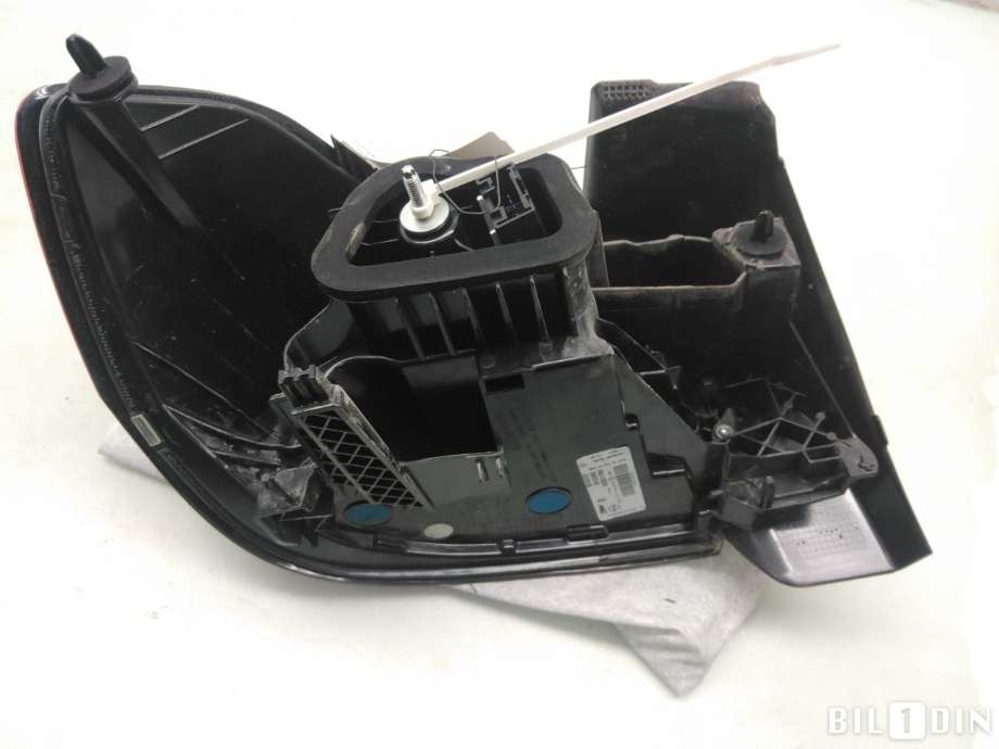 Baklykt høyre til Opel Corsa F 2019-->>  (OPEL|9829317880|39162666|90194157)