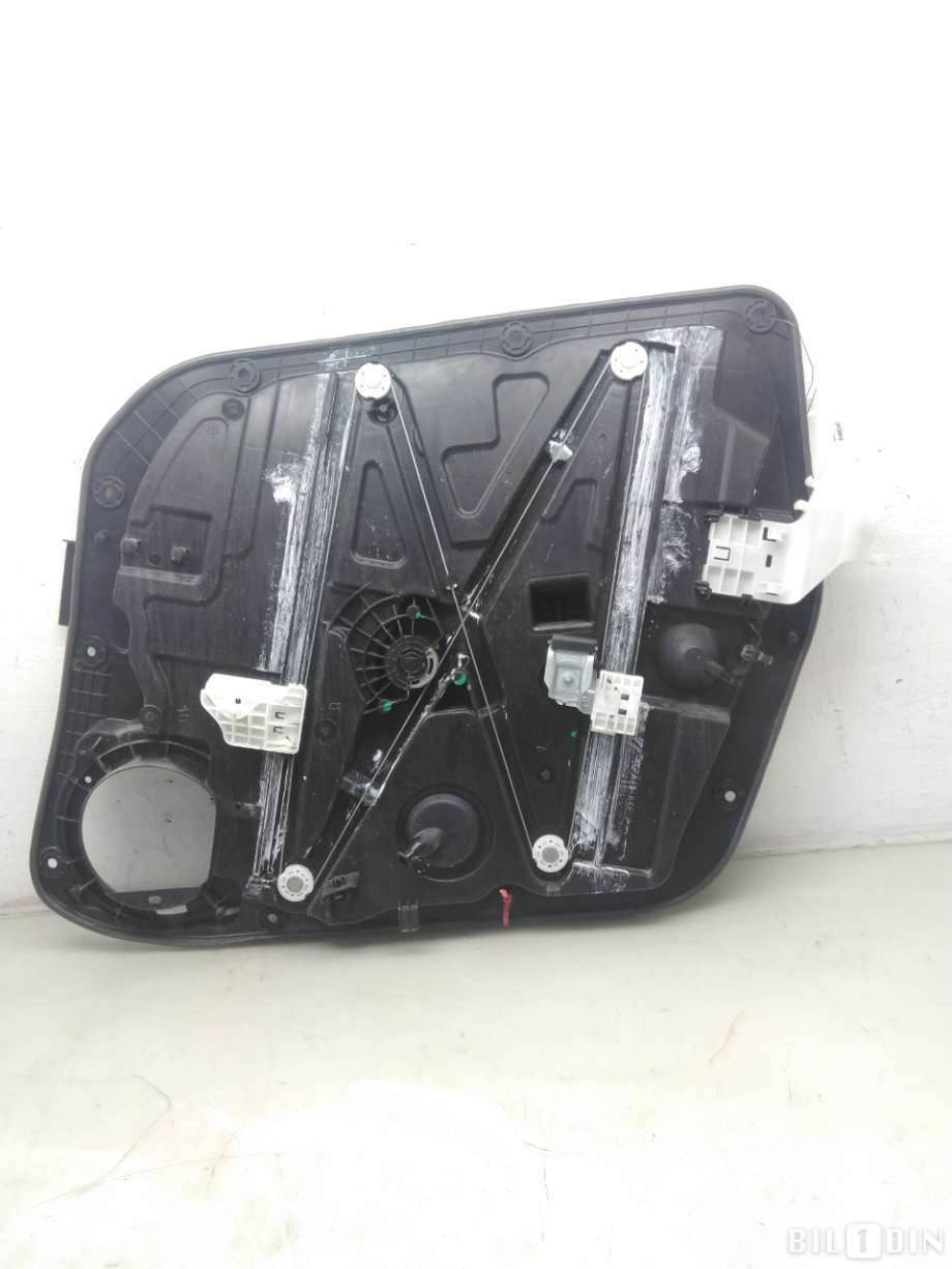 Ruteheis til Kia Soul 2014-2019 (Type II) (KIA|82471B2010||82470B2110)