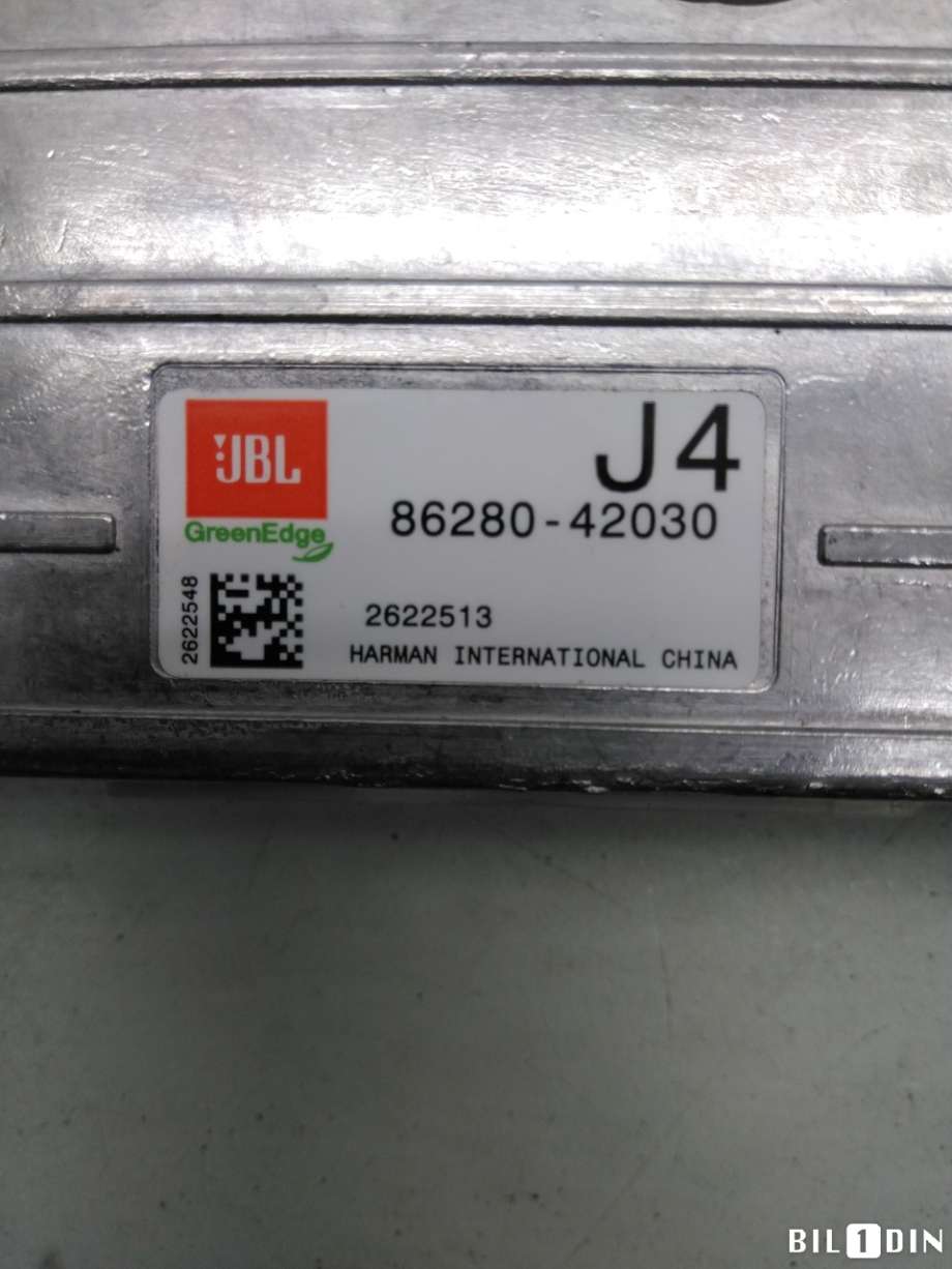 Bilstereo forsterker til Toyota RAV4 2013-2015 (Type IV, Fase 1)  (TOYOTA|8628042030|)