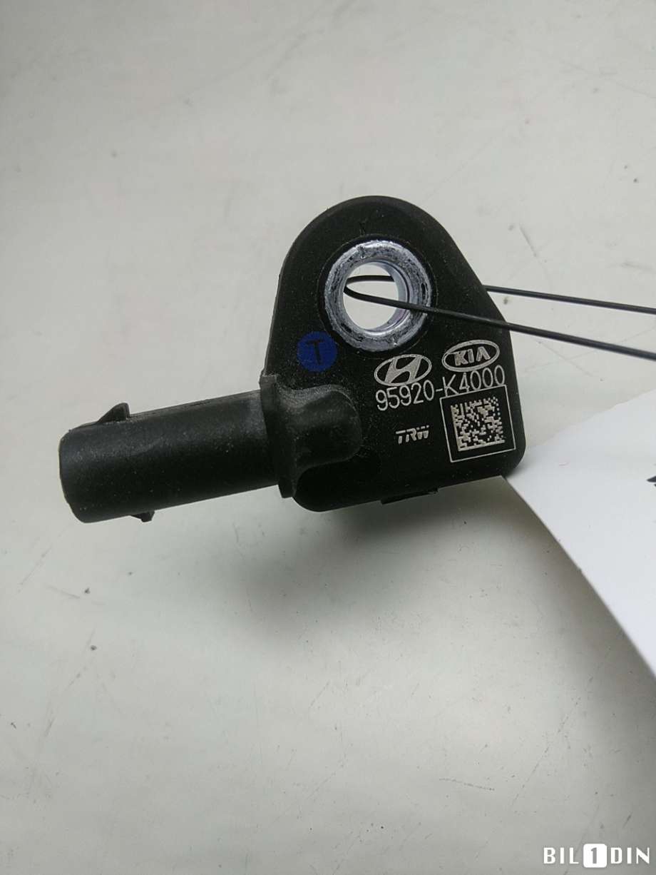 Airbag sensor høyre til Hyundai Kona 2017-2021 (Type I, Fase 1)  (HYUNDAI||95920K4000)