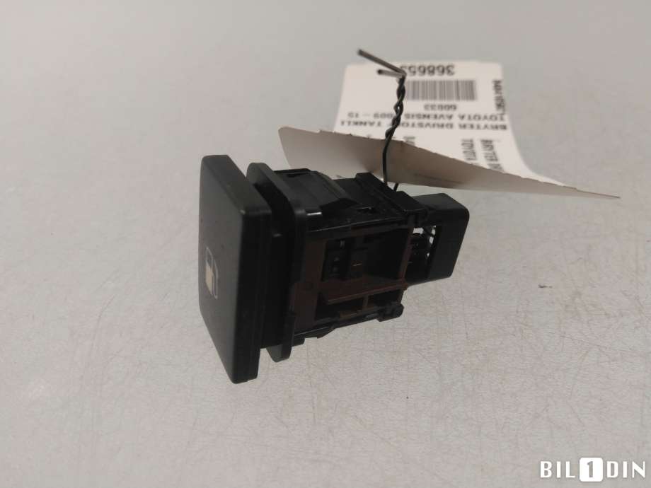 Bryter tanklokk til Toyota Avensis 2009-2015 (Type III, Fase 1) (TOYOTA|8484105021|8484105020|)