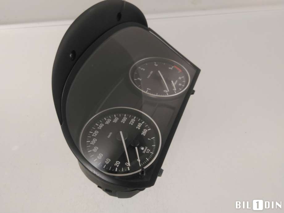 Instrumentpanel til BMW X1 2009-2015 (E84) (E84) (BMW|62109316152||9242371)