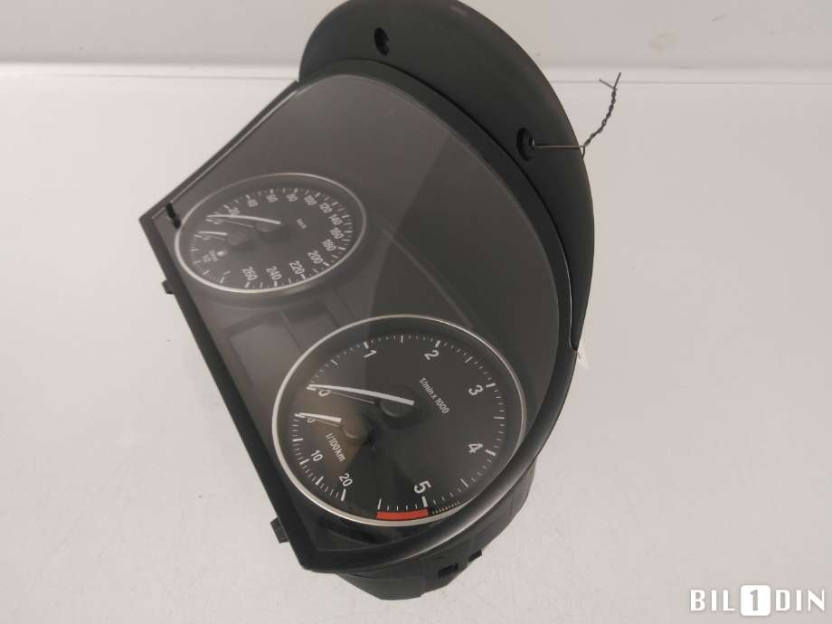Instrumentpanel til BMW X1 2009-2015 (E84) (E84) (BMW|62109316152||9242371)