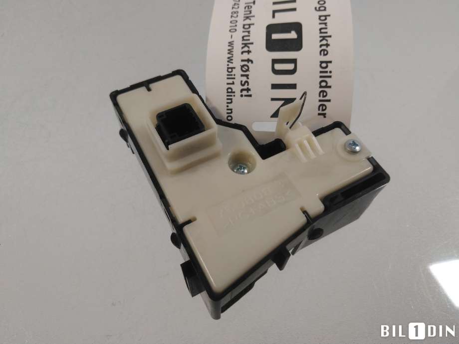 Bryter nødblink til Toyota Prius 2009-2016 (Type III) (COMBI) (COMBI) (TOYOTA|8401247020|)