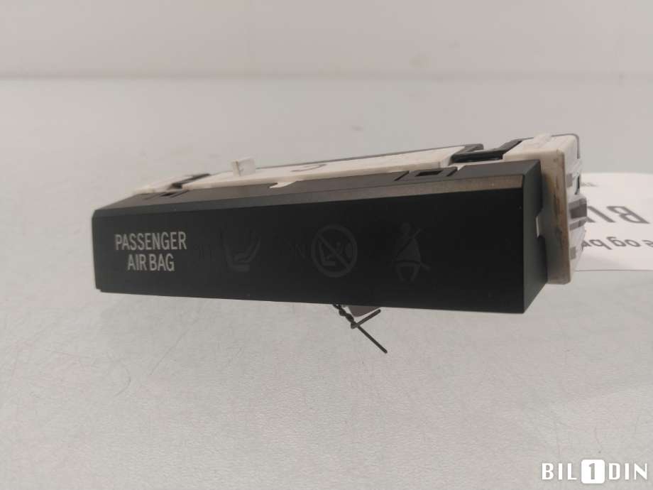 Diverse deler til Toyota Prius 2009-2016 (Type III) (COMBI) (COMBI) (TOYOTA|8395047070||8315047030)