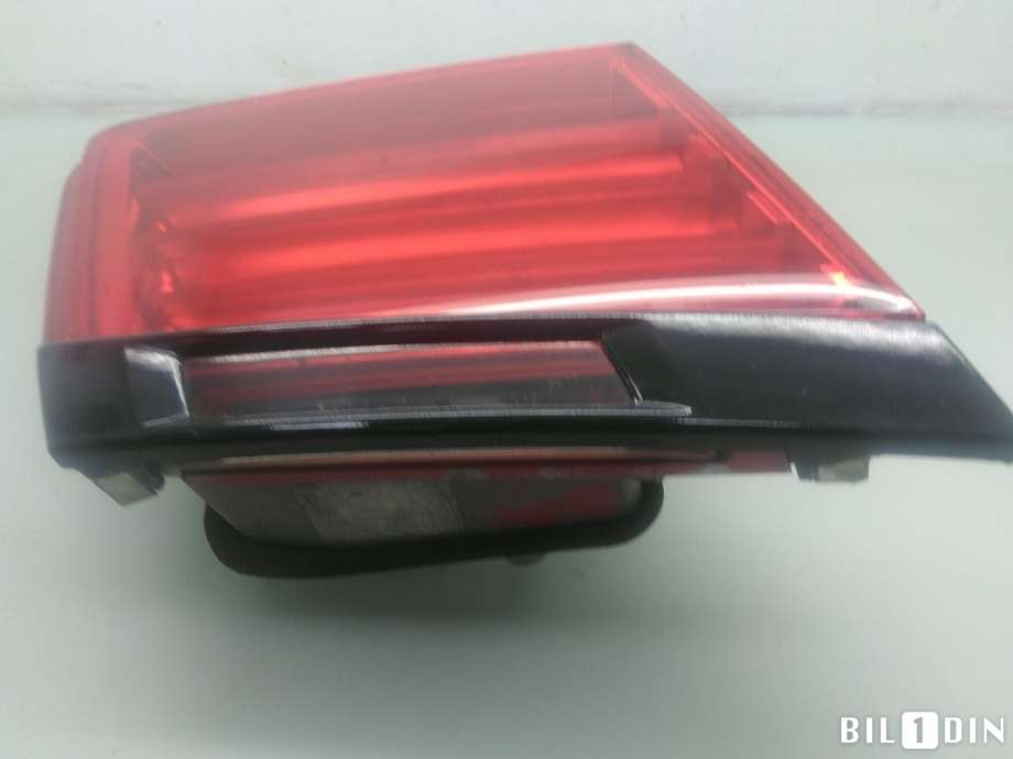 Baklykt venstre indre til BMW 7-Serie 2009-2015 (F01/F02/F03/F04) (F01/F02/F03/F04) (BMW|63217300271|)