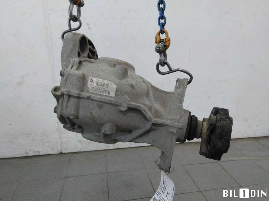 Kardang klokke bak til BMW 5-Serie, 2010-2017 (F10/F11) (F10/F11) (BMW|33107584451)