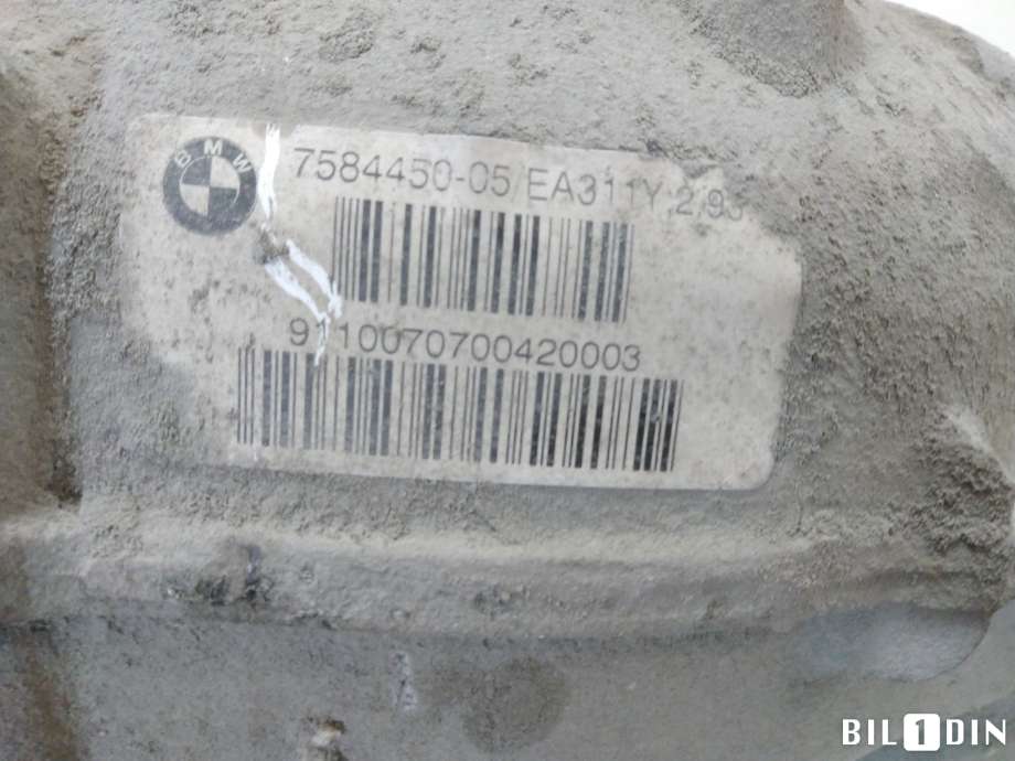 Kardang klokke bak til BMW 5-Serie 2010-2017 (F10/F11) (F10/F11) (BMW|33107584451|758445005|)