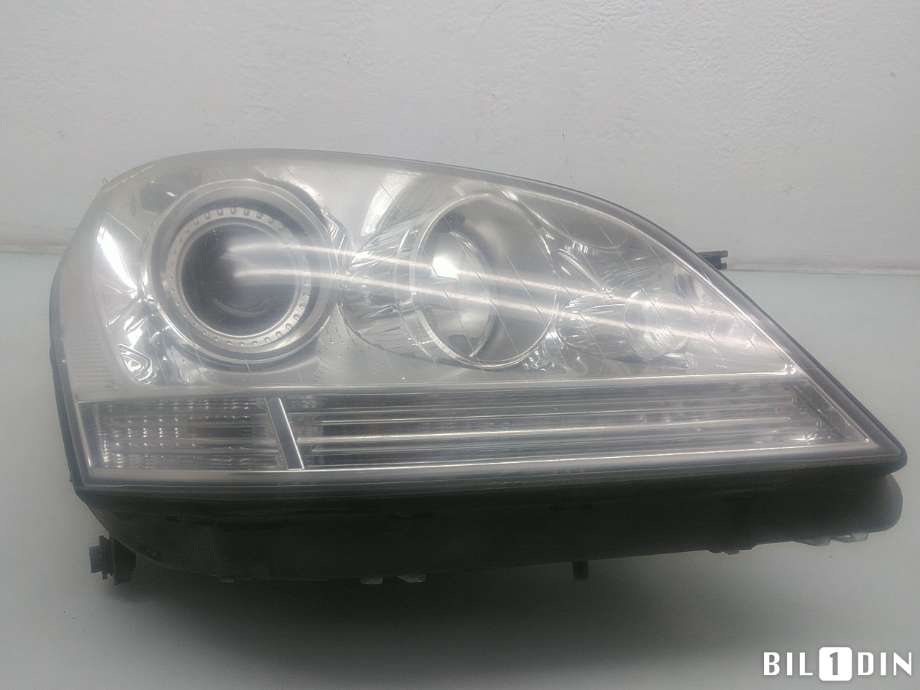 Frontlykt høyre halogen til Mercedes ML, 2005-2011 (W164) (W164) (MERCEDES|A1648205461)