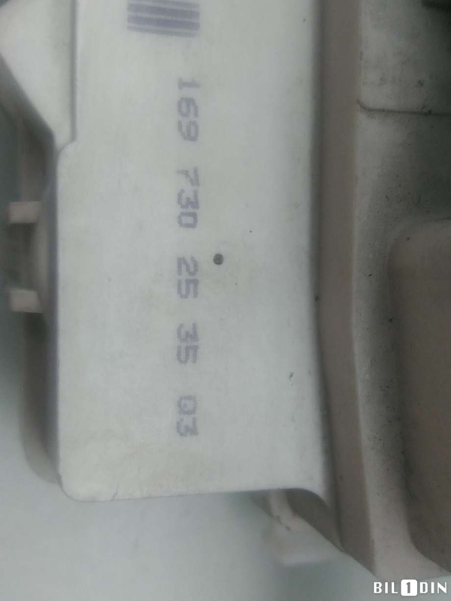 Låsekasse venstre bak til Mercedes ML 2005-2011 (W164) (W164) (MERCEDES|A1647301335|)