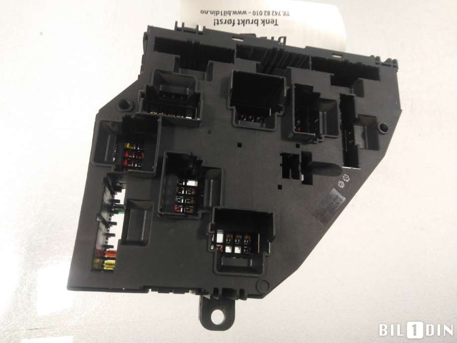 Sikringsboks til BMW 5-Serie 2010-2017 (F10/F11) (F10/F11) (BMW|61149210857|)
