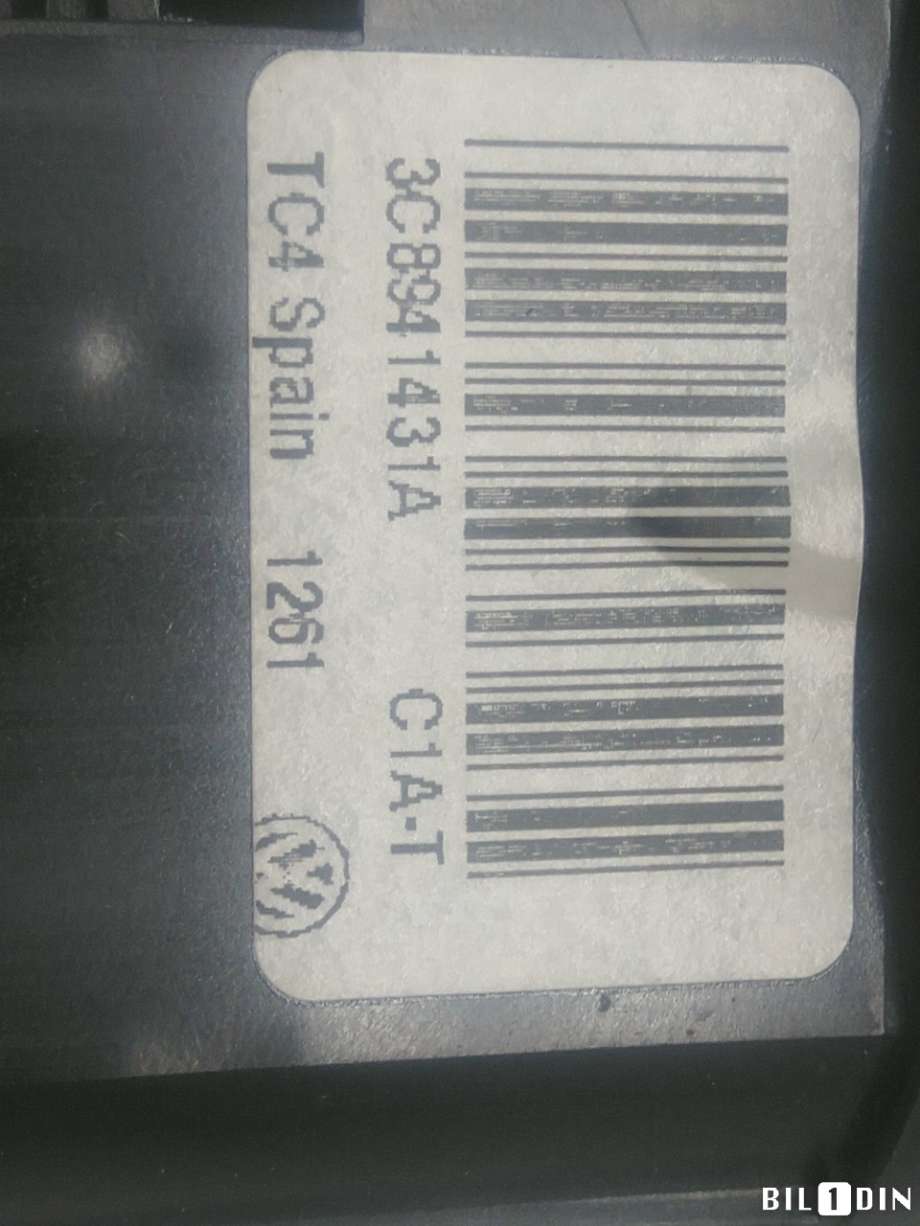 Bryter lys til VW Passat 2011-2015 (B7) (B7) (VOLKSWAGEN|3C0941334A|)